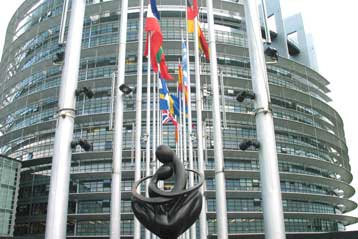 Με αρκετές βελτιώσεις ενέκρινε το Ευρωκοινοβούλιο την έκθεση προόδου για την ΠΓΔΜ