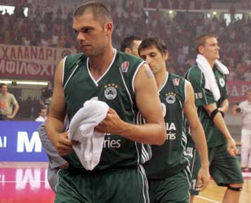 Αναγνωριστική επαφή του Αμαρουσίου με τον Δημήτρη Παπανικολάου