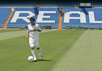 Εδώ θα πάρω τις ευκαιρίες που αξίζω, τόνισε ο Σαβιόλα στην παρουσίασή του από τη Ρεάλ