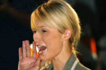 Αστυνομική έρευνα για το αν η Π.Χίλτον είχε ευνοϊκή μεταχείριση κατά τη φυλάκισή της