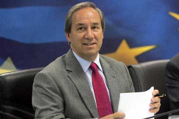 Οι πιέσεις στον προϋπολογισμό φέρνουν πιο κοντά τις εκλογές