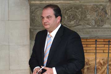 Μετά τις 15 Αυγούστου οι οριστικές αποφάσεις Καραμανλή για τις εκλογές