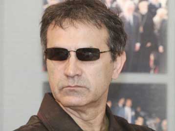 Κατευναστικός ο Γιώργος Νταλάρας μετά την απαγόρευση της συναυλίας του στην Πόλη