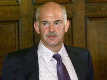 Τον Λεωνίδα Κύρκο επισκέφθηκε στο νοσοκομείο ο Γιώργος Παπανδρέου