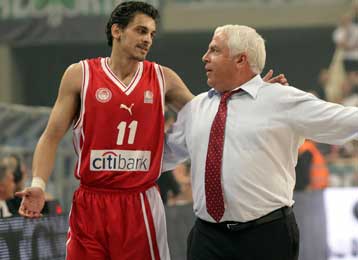 Αντίπαλος του Ολυμπιακού με την Πρόκομ Τρεφλ ο Χρήστος Χαρίσης