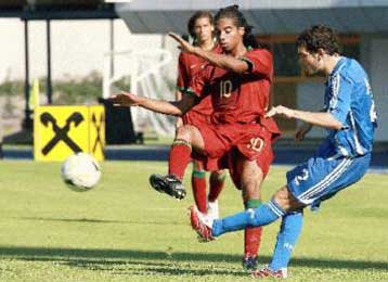 Πιο δύσκολη η αναμέτρηση με την Αυστρία, προειδοποιεί ο Νίκος Νιόπλιας