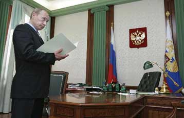 Νέα συνθήκη για τα συμβατικά όπλα ζητά η Ρωσία μετά την «αποκήρυξη» της CFE