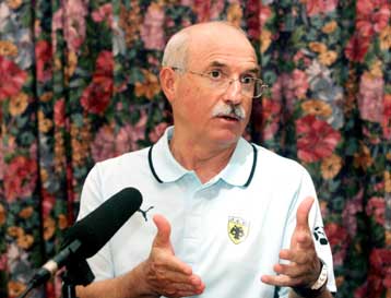 Δύο ή τρεις ακόμα μεταγραφές θα κάνει η ΑΕΚ σύμφωνα με τον Φερέρ