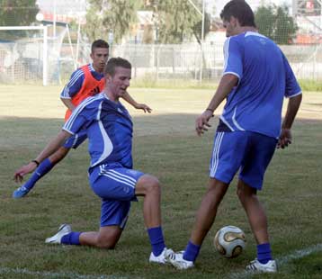 Καθυστερεί η πρόκριση για τους Νέους μετά την ισοπαλία με την Αυστρία