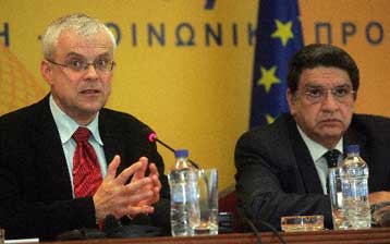 «Η Αθήνα γνώριζε για την παραπομπή από τις 27 Ιουνίου στις 13:52» λέει η Κομισιόν