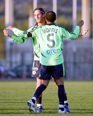 Ανανέωσαν Μόρις και Λεοντίου μέχρι το 2011, σενάρια για τον Αργεντινό Σιλβέστρ