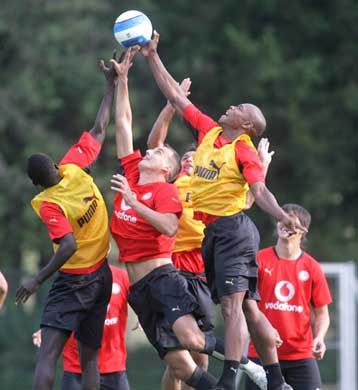 Νέρι μένει, Λάτσκο κλείνει, Παπαδόπουλος αρέσει και μέσος οδεύει προς Ολυμπιακό