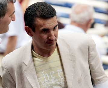 Ανταγωνιστική και… ελληνική ΑΕΚ υπόσχεται ο Δημήτρης Δρόσος