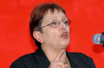 Νέες δυσοίωνες προβλέψεις Παπαρήγα για τις εξελίξεις στα εργασιακά