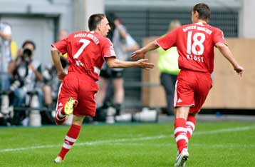 Με σούπερ Ριμπερί η Μπάγερν στους «4», προκρίθηκε και η Σάλκε