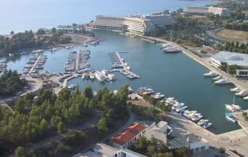 Αδεια για 222 καταλύματα στο Πόρτο Καρράς οκτώ μήνες μετά την «τροπολογία Πάχτα»