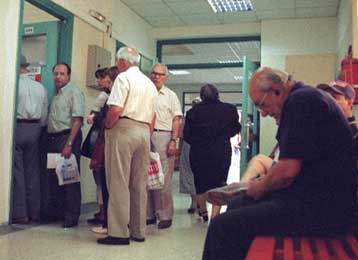 Σε πώληση ομολόγων προχωρά το ΤΕΒΕ για να πληρώσει συντάξεις