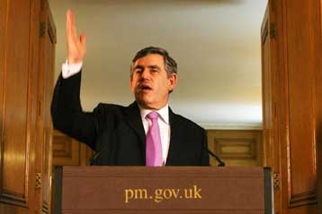 Ανοιχτό το ενδεχόμενο στρατιωτικής επέμβασης στο Ιράν άφησε ο Γκ.Μπράουν