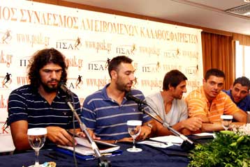 Κατά Πολιτείας, Ομοσπονδίας και συλλόγων βάλλει ο ΠΣΑΚ