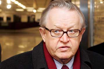 Ο Μάρτι Αχτισάαρι δηλώνει ότι η αποστολή του για το Κόσοβο τελείωσε