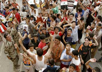 Δεκάδες νεκροί στη Βαγδάτη σε βομβιστικές επιθέσεις κατά συγκεντρωμένων οπαδών