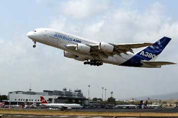 «Βουτιά» 85% στα κέρδη της EADS το δεύτερο τρίμηνο λόγω Airbus