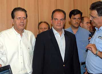 Δήλωση στήριξης Καραμανλή προς την Πυροσβεστική με αιχμές για όσους κάνουν κριτική