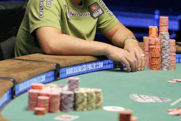 Ο άνθρωπος κερδίζει οριακά τη μηχανή στο πόκερ