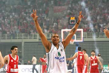 Eγχειρίστηκε την Πέμπτη ο Μάικ Μπατίστ στο δεξί γόνατο