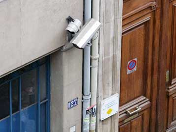 Αναβαθμίζει την παρακολούθηση με κάμερες η γαλλική κυβέρνηση