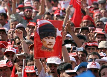 Σε «ανένδοτο» για την παραίτηση του Ντ.Μπαϊκάλ προχωρούν οι κεμαλιστές