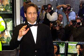 Φοξ Μόλντερ και Ντέινα Σκάλι ενώνουν και πάλι τις δυνάμεις τους σε νέα ταινία X-Files