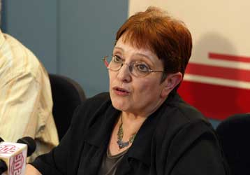 Επίθεση στην κυβέρνηση της Αλ.Παπαρήγα για τη μη μονιμοποίηση των εποχικών πυροσβεστών