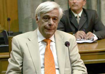 Οι εκλογές θα γίνουν στο τέλος της τετραετίας, δηλώνει ο Πρ.Παυλόπουλος