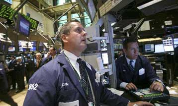 Κέρδη στη Γουόλ Στριτ, μεικτή εικόνα στις ευρωπαϊκές κεφαλαιαγορές τη Δευτέρα