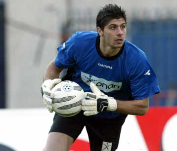 Τίποτα επίσημο από ΑΕΚ και Ολυμπιακό, δηλώνει ο Μιχάλης Σηφάκης