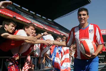 Τετραετές συμβόλαιο στην Ατλέτικο Μαδρίτης υπέγραψε ο Ρέγες