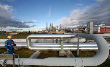 Ρεκόρ όλων των εποχών «φλερτάρει» η τιμή του αργού πετρελαίου