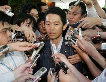 Παραιτήσεις υπουργών και κομματικών στελεχών στην Ιαπωνία μετά την ήττα στις κάλπες