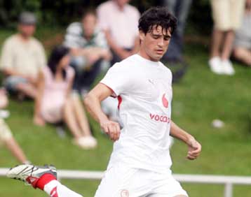 Δανεικός από τον Ολυμπιακό στην Καλαμαριά ο Βάντσε Σίκοφ για ένα χρόνο