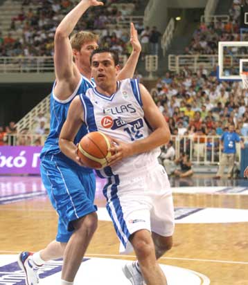 Επέστρεψε στο Καρπενήσι ο Βασιλόπουλος, ξανά ενοχλήσεις ο Τσαρτσαρής