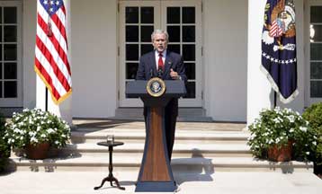 Το «πάγωμα» των περιουσιακών στοιχείων όσων υποκινούν τη βία στο Λίβανο διέταξε ο Μπους