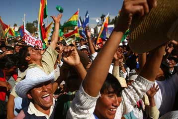 Συνεχίζει την προσπάθεια ανακατανομής γης ο πρόεδρος της Βολιβίας