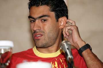 Με… φαρμάκι κατά του Πέτρου Κόκκαλη αποχαιρέτησε τον Ολυμπιακό ο Καστίγιο