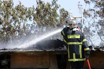 Με πυροσβέστες της Θεσσαλονίκης συναντήθηκε κλιμάκιο του ΠΑΣΟΚ