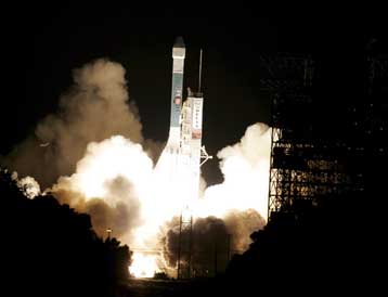 Εκτοξεύτηκε το Phoenix της NASA που θα αναζητήσει ίχνη ζωής στον Αρη