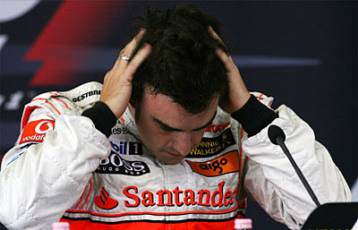 Οι αγωνοδίκες του ουγγρικού GP δικαίωσαν τον Αλόνσο, τον Χάμιλτον «καίει» ο Ντένις