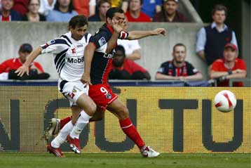 Τριπλό χτύπημα από τον Οντέλ στην πρεμιέρα, σημαντική νίκη της Μπορντό