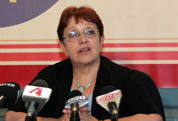 Ψίχουλα χαρακτήρισε η Αλ.Παπαρήγα τις οικονομικές παροχές της κυβέρνησης