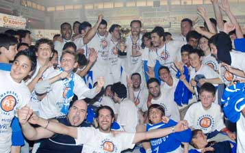 Ο Κολοσσός απέκτησε για έναν χρόνο τον Αμερικανό Τόνι Μπλαντ